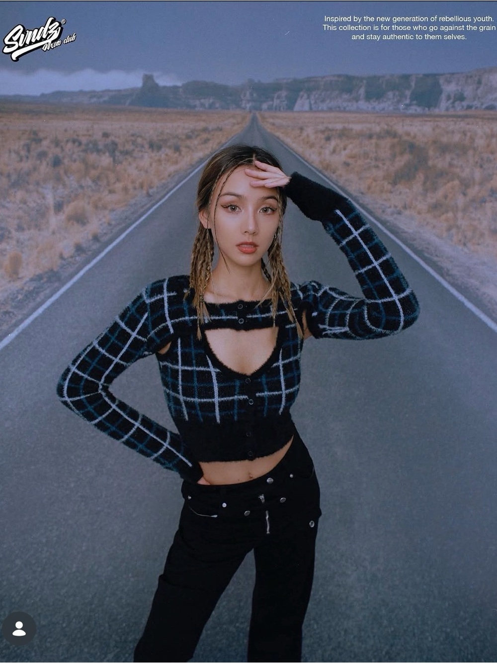 Cutout Plaid Knit Crop Sweater - Black & Blue